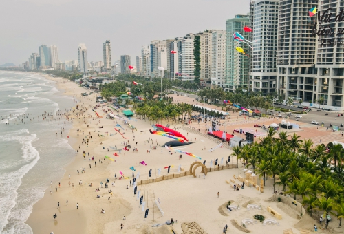 Gần 1 triệu lượt khách quốc tế đến Việt Nam trong tháng 4/2023